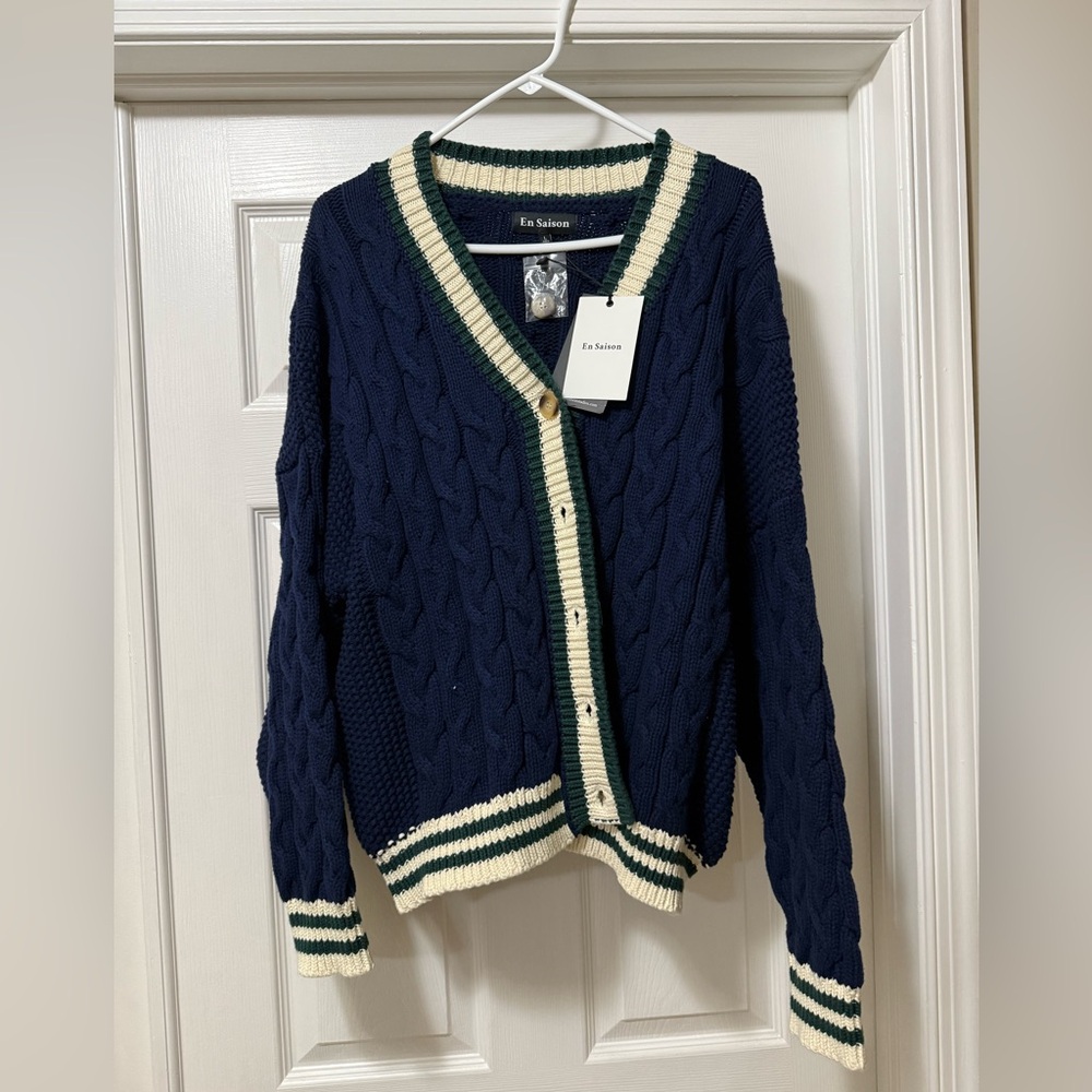 En Saison Cardigann Sweater- Never worn, still has tags. Size Large - Picture 2 of 3